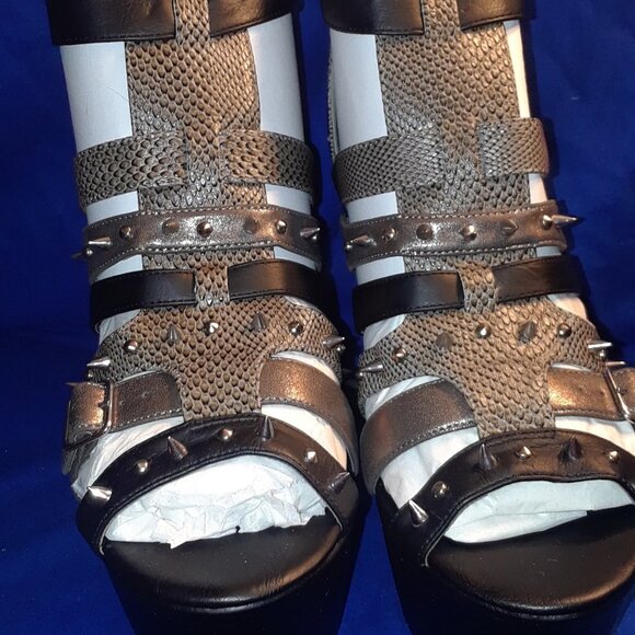 Spiked Decor Stiletto Heeled Gladiator Sandals - Picture 6 of 6